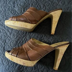 BCBG Paris Womens Heels, size 11